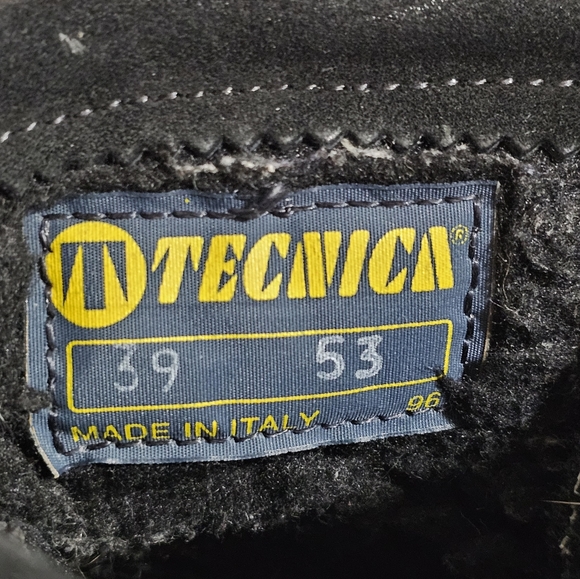 Tecnica black Suede embroidered ankle bootie sz 39 8.5 - Picture 3 of 14